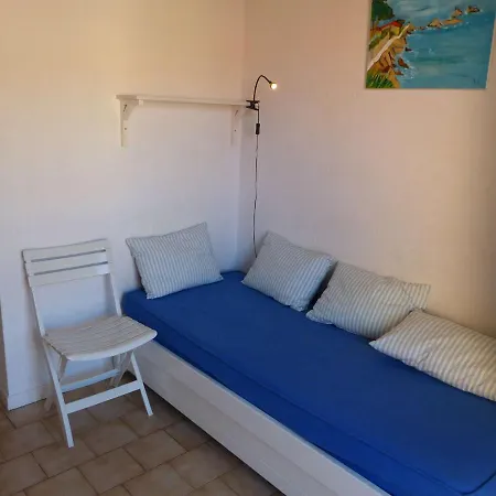 Apartment Joli Au Lavandou Centre - 2 Chambres, Terrasse Sud Et Garage - Fr-1-308-109